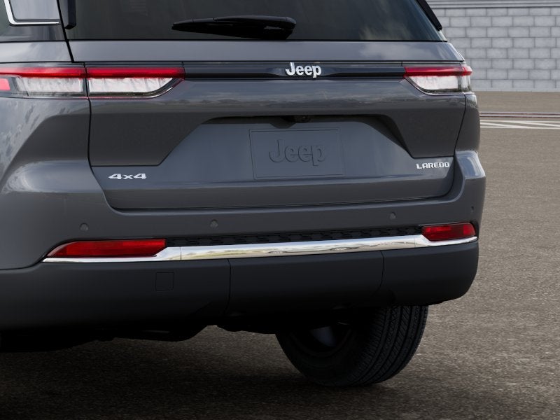 2027 Jeep Grand Cherokee Laredo X