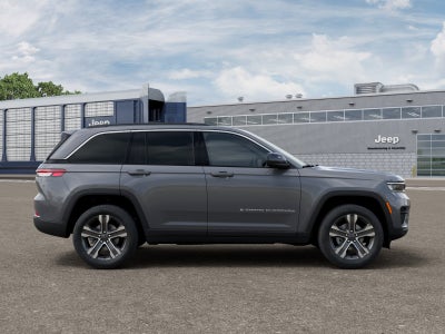 2027 Jeep Grand Cherokee Laredo X